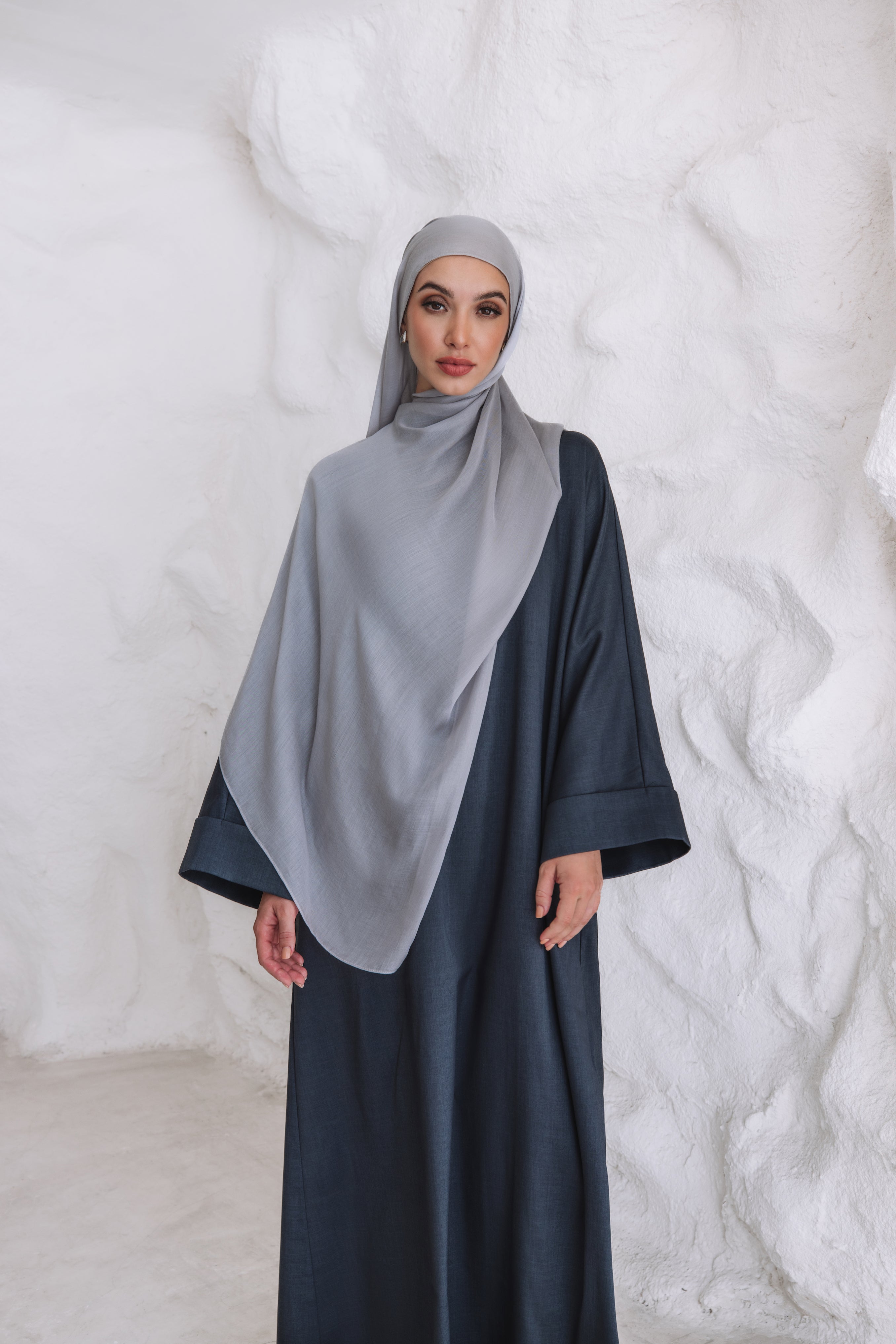 Amira Abaya - Navy