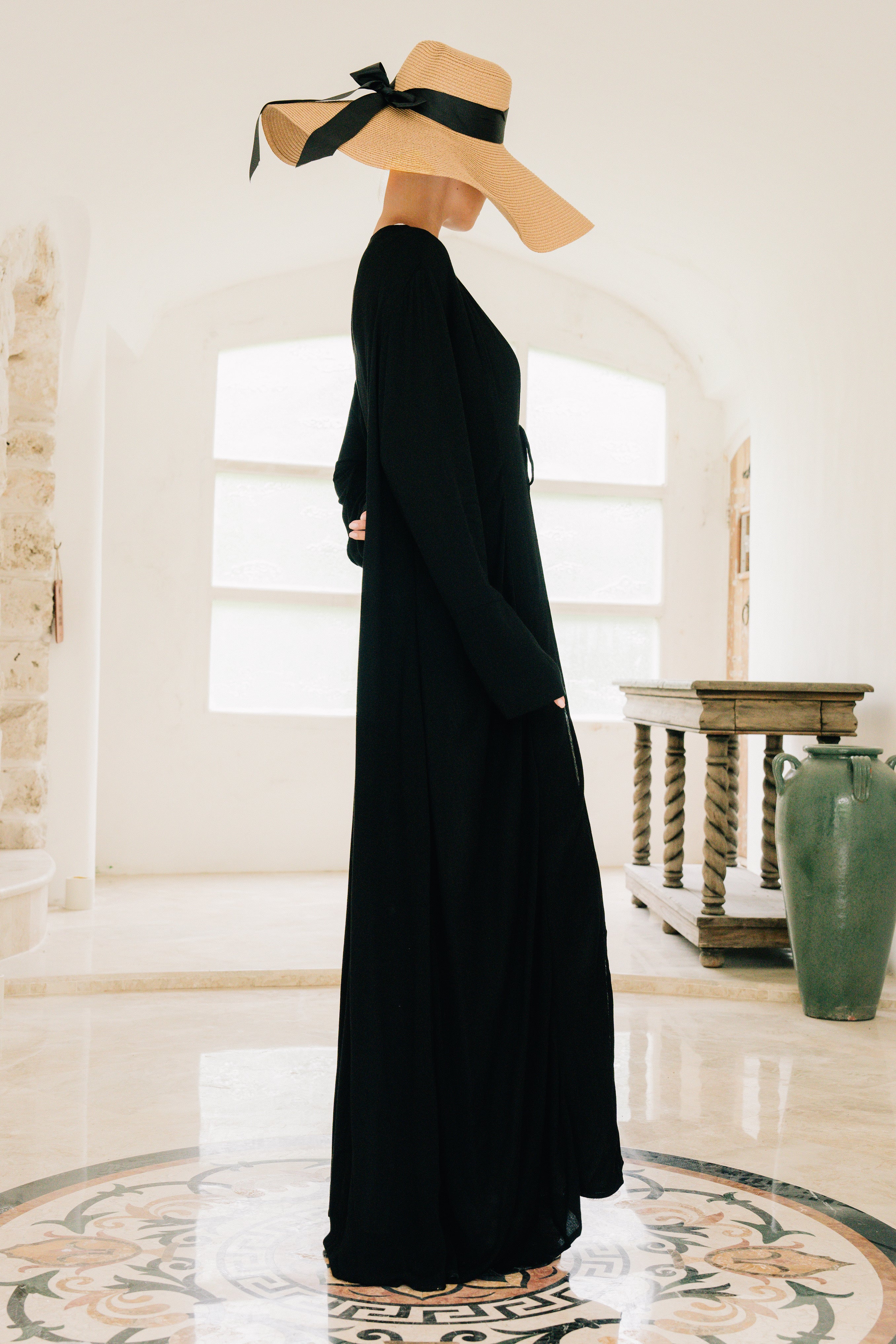 Riwa Open Abaya - Midnight Noir