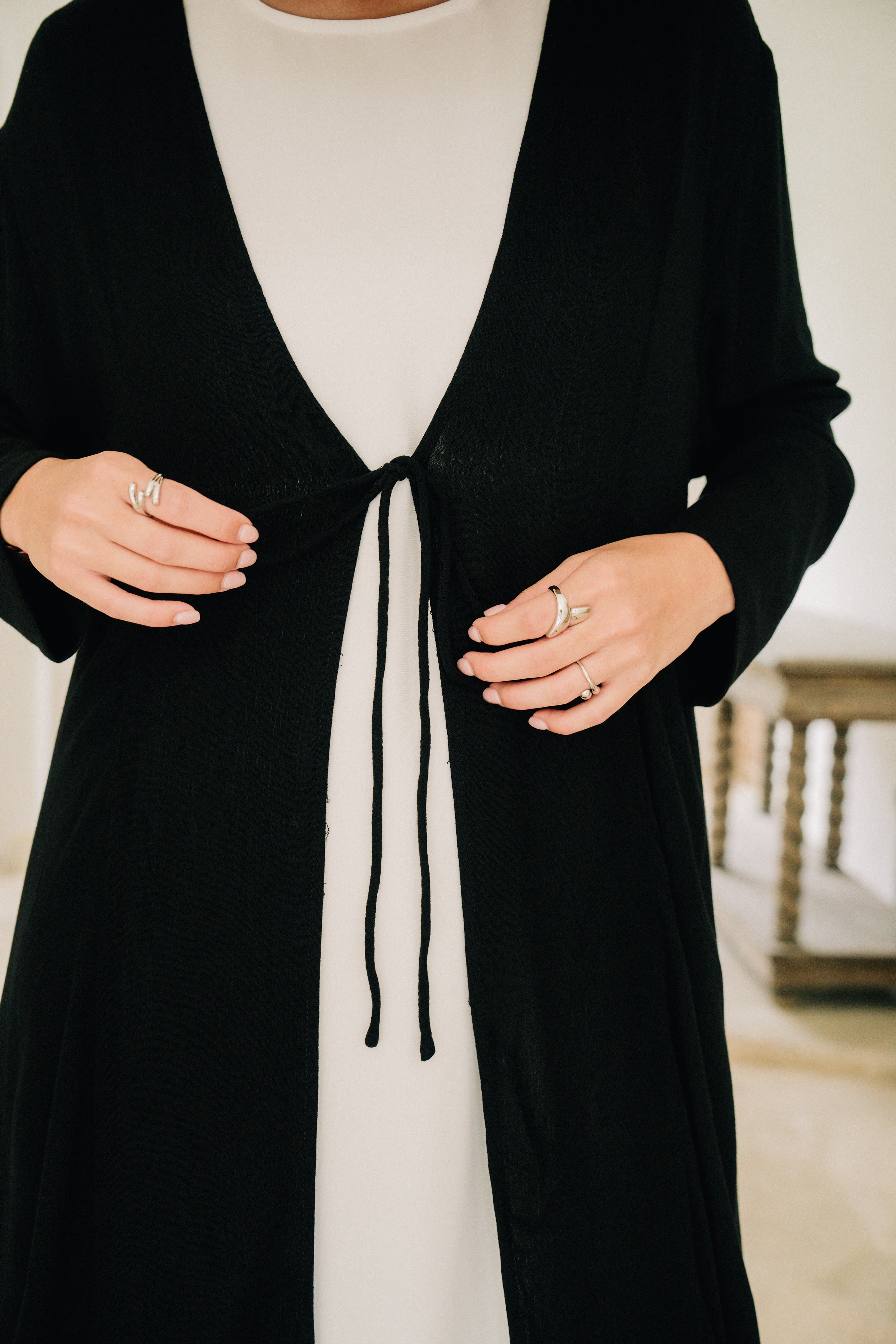 Riwa Open Abaya - Midnight Noir