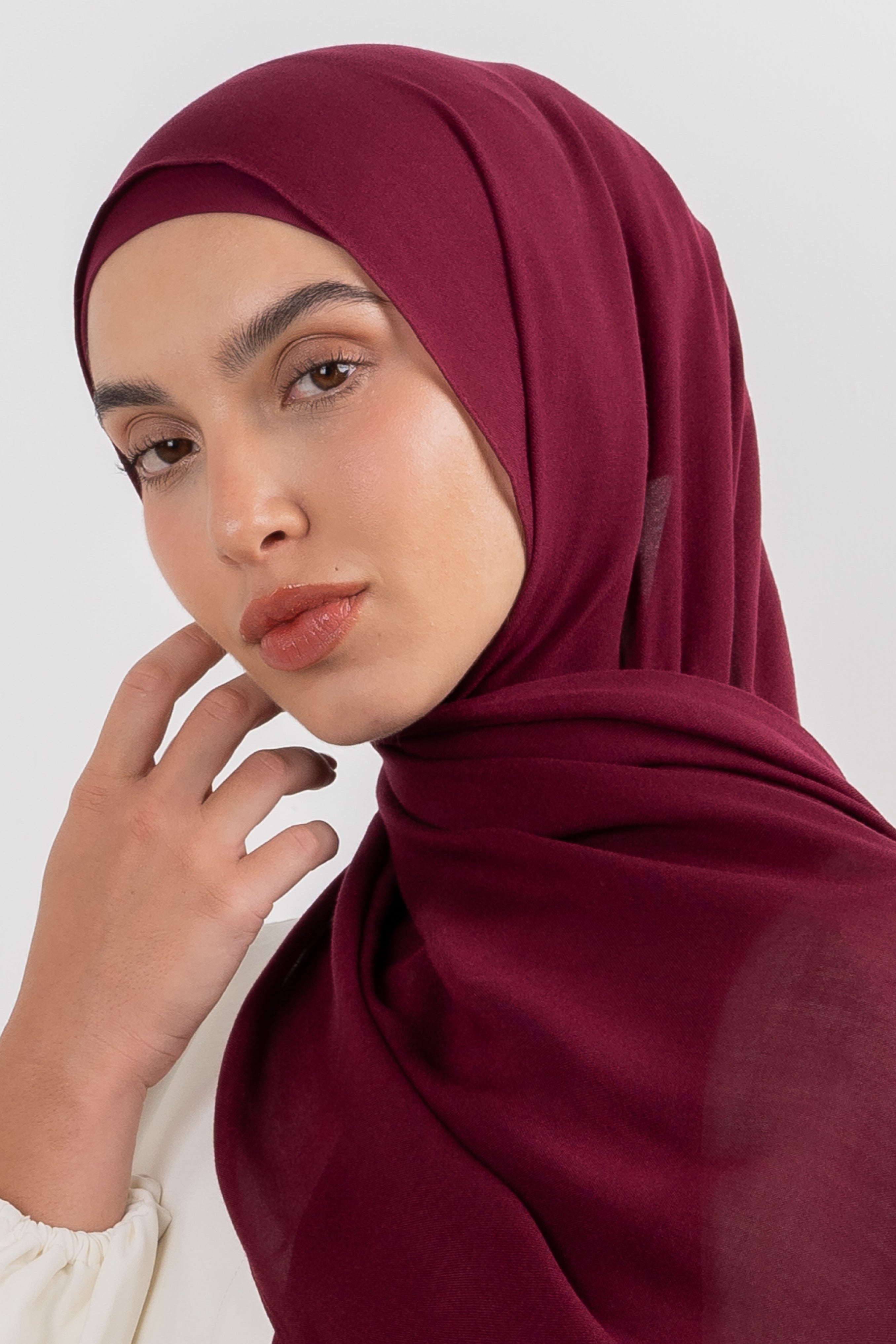 Modal Hijab Set - Maroon Banner - Modern Hijabi